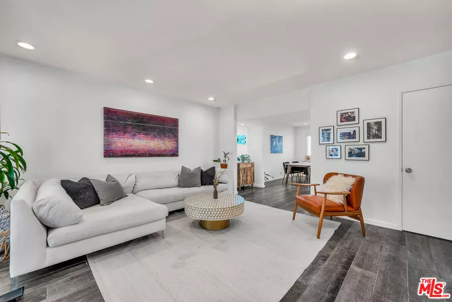 14238 Dickens St #4, Sherman Oaks, CA 91423