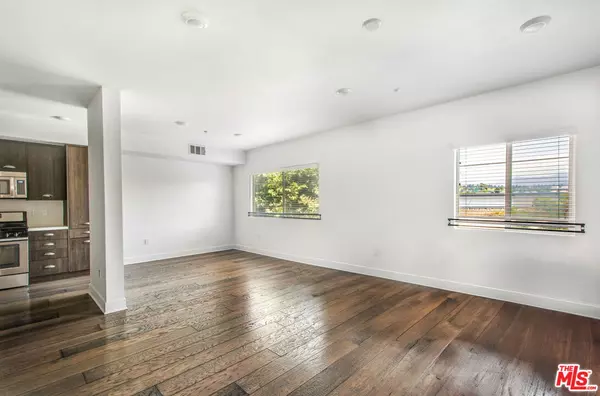 Los Angeles, CA 90039,2974 Ripple Pl #203