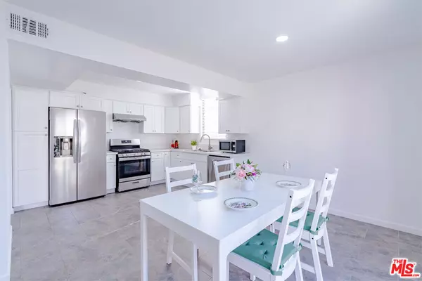 Los Angeles, CA 90035,1017 S BEDFORD ST #2