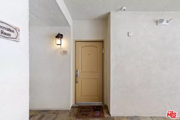 Sherman Oaks, CA 91401,14242 Burbank Blvd #103