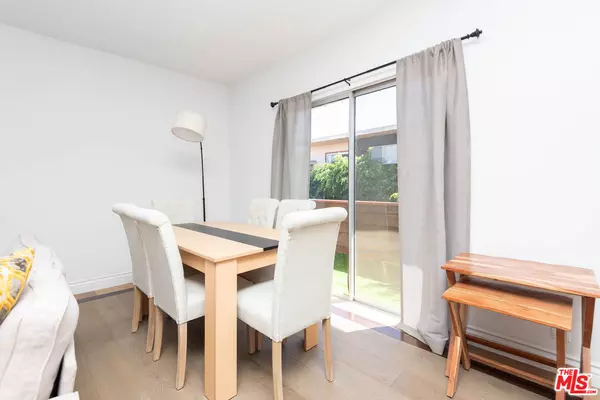 Encino, CA 91316,5403 Newcastle Ave #69