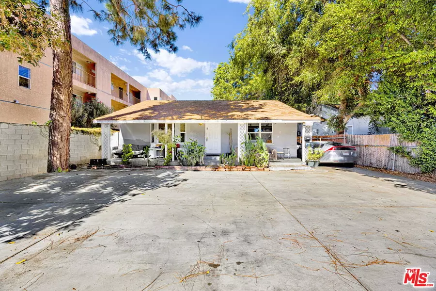 14541 Hart St, Van Nuys, CA 91405