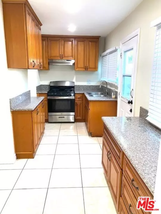 Inglewood, CA 90302,1302 N Chester Ave