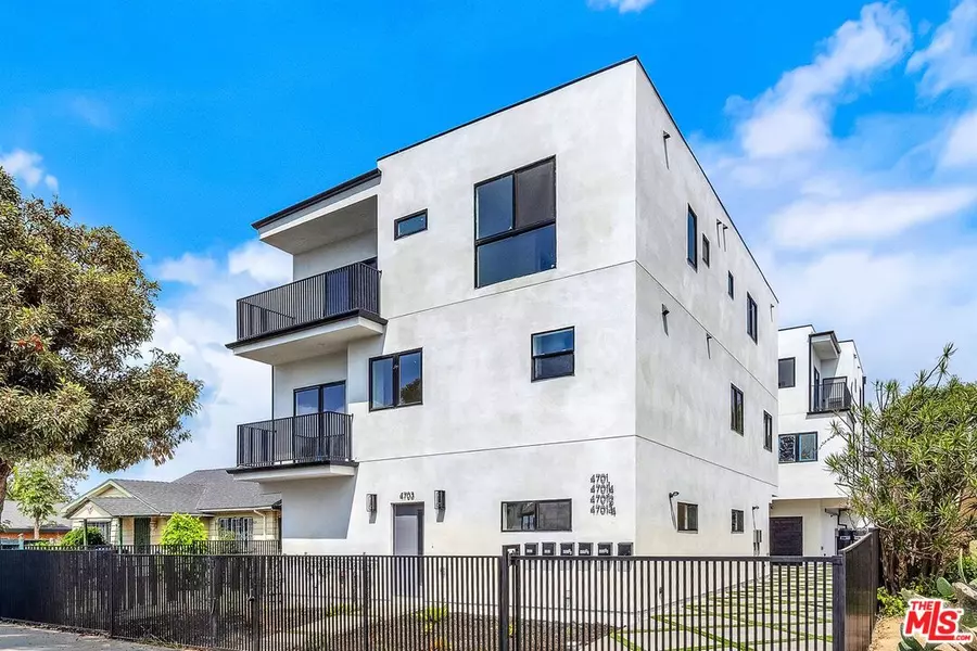 4701 Saturn #1/2, Los Angeles, CA 90019