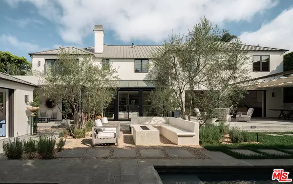 14952 Alva Dr, Pacific Palisades, CA 90272