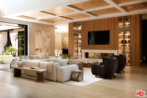 Los Angeles, CA 90049,13187 Chalon Rd