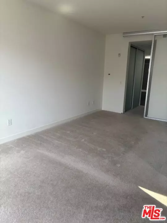 Los Angeles, CA 90017,1234 Wilshire Blvd #530