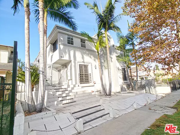 957 S Gramercy Dr #202, Los Angeles, CA 90019