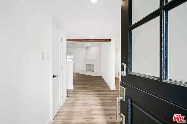 Woodland Hills, CA 91367,5614 Ponce Ave