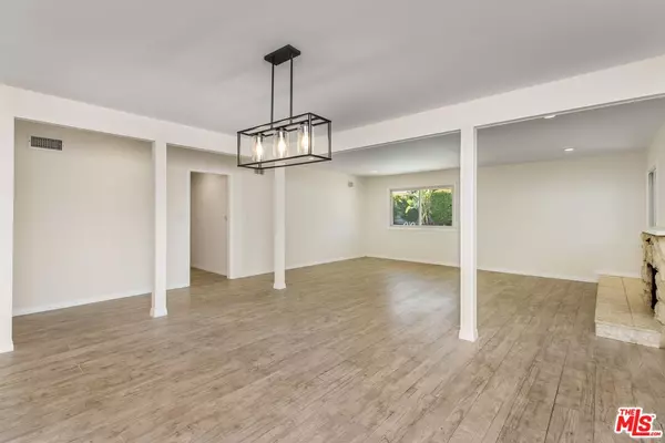 Northridge, CA 91343,9511 Mclennan Ave