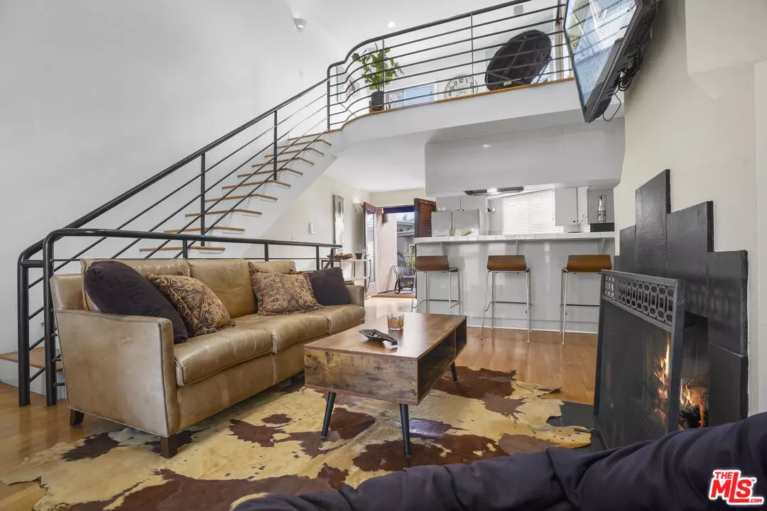 Santa Monica, CA 90405,2454 4th St #5