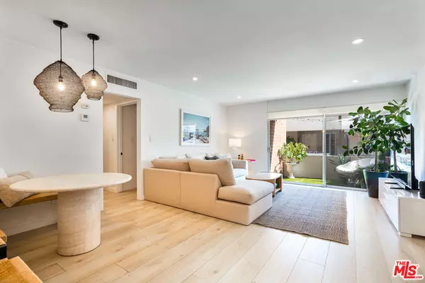 Los Angeles, CA 90049,11750 W Sunset Blvd #407