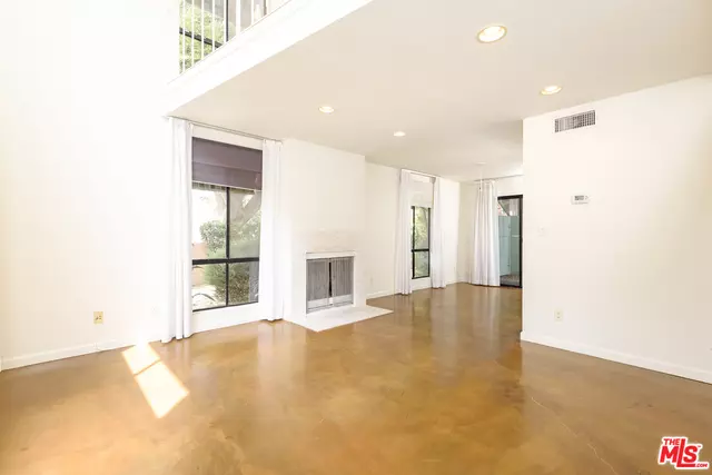 3010 COLORADO AVE #1, Santa Monica, CA 90404