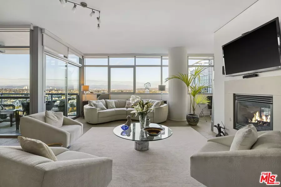 13650 Marina Pointe Dr #1806, Marina Del Rey, CA 90292