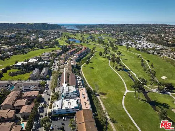 Carlsbad, CA 92009,2552 Navarra Dr #A