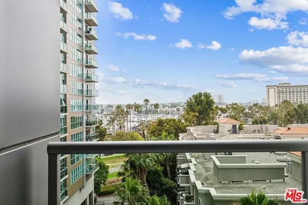 13700 Marina Pointe Dr #714, Marina Del Rey, CA 90292