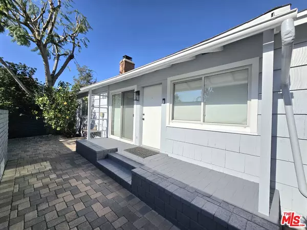 Los Angeles, CA 90064,2520 Midvale Ave