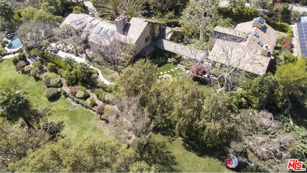 6766 Portshead Rd, Malibu, CA 90265