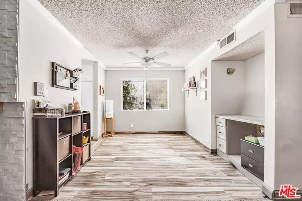 Sherman Oaks, CA 91423,12940 Riverside Dr #108