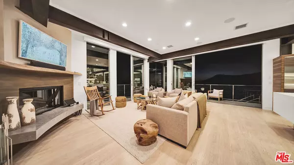 2915 Tuna Canyon Rd, Topanga, CA 90290