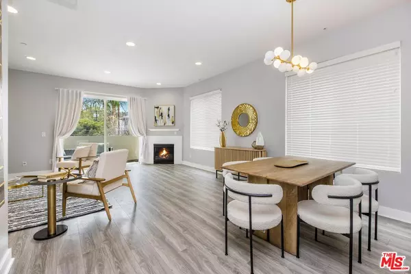 11851 Laurelwood Dr #102, Studio City, CA 91604