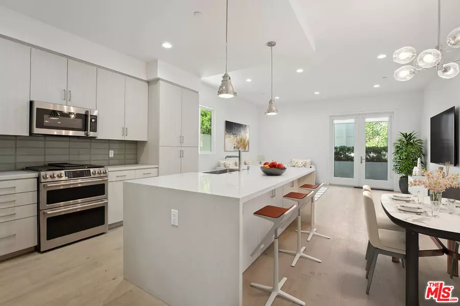 1746 Garfield Pl #101, Los Angeles, CA 90028