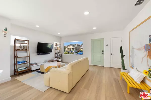 Los Angeles, CA 90008,3920 3rd Ave