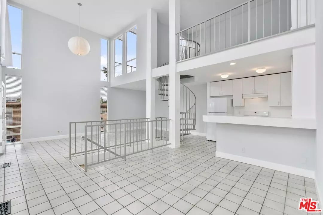 Marina Del Rey, CA 90292,114 Fleet St