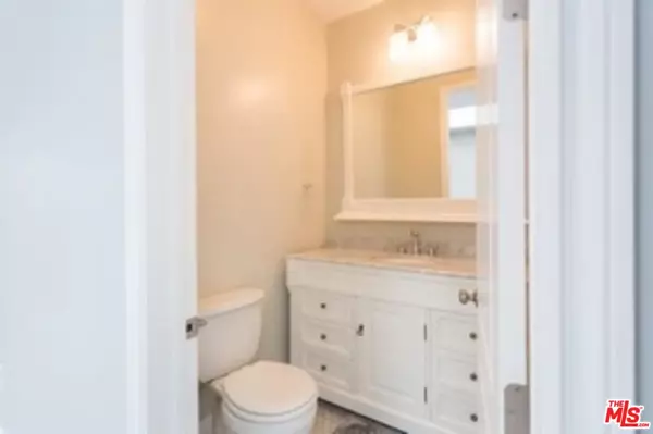 Van Nuys, CA 91406,7311 Gaviota ST