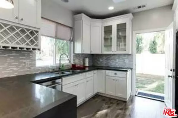 16001 WYANDOTTE ST, Van Nuys, CA 91406