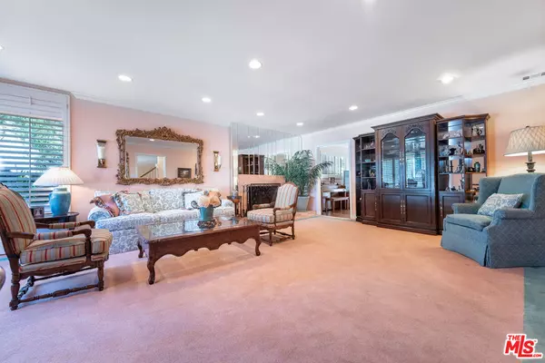 Sherman Oaks, CA 91403,3563 Alana Dr