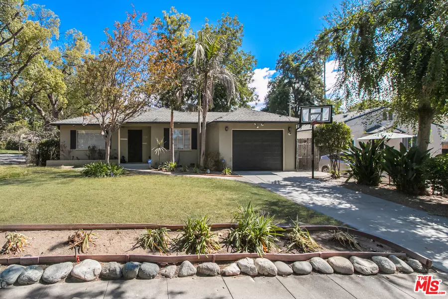 1862 N Madison Ave, Pasadena, CA 91104