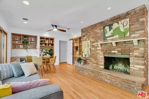 Sierra Madre, CA 91024,725 Edgeview Dr