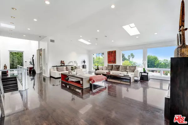 1415 Summitridge Dr, Beverly Hills, CA 90210