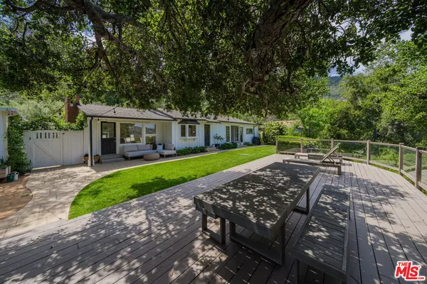 Topanga, CA 90290,1205 Fernwood Pacific Dr
