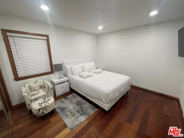 Sherman Oaks, CA 91423,4431 Stern Ave