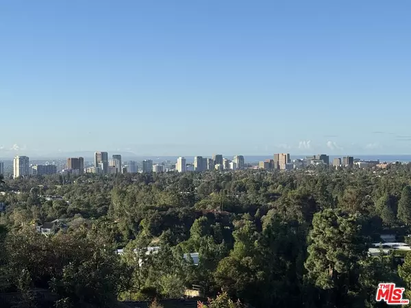 Beverly Hills, CA 90210,9926 Beverly Grove Dr