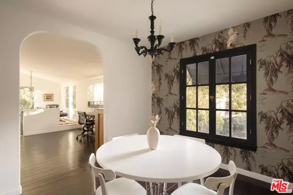 Los Angeles, CA 90068,3278 Primera Ave