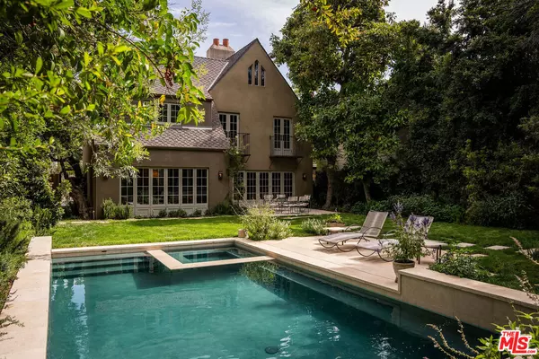 2027 Laughlin Park Dr, Los Angeles, CA 90027