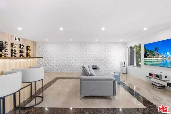 Sherman Oaks, CA 91403,3539 Alana Dr