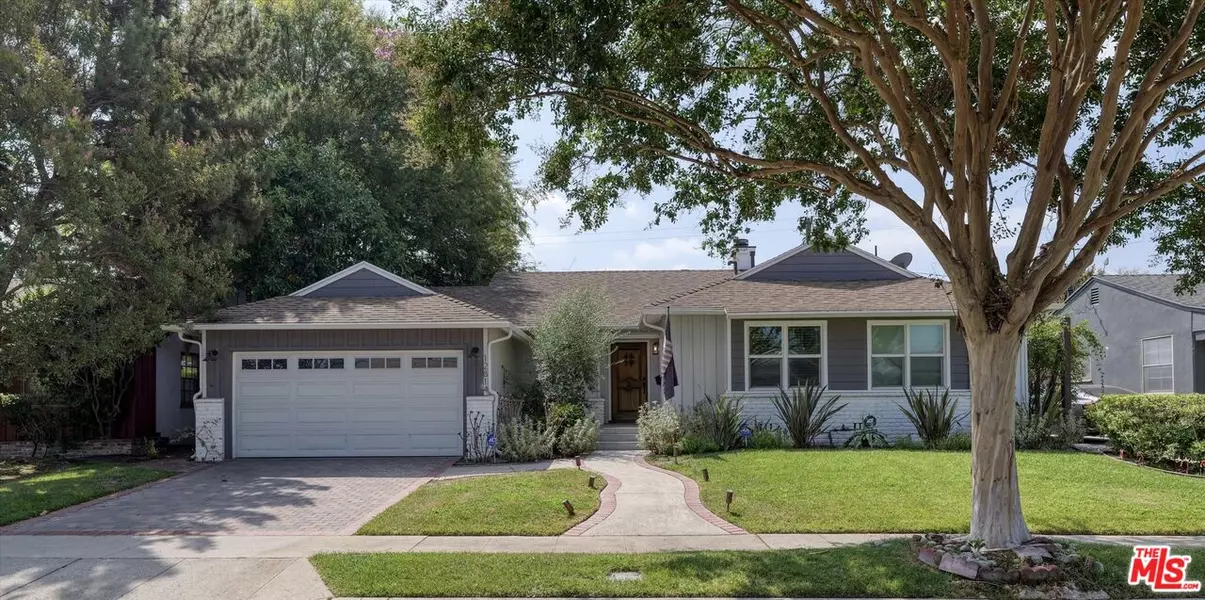 12814 Collins St, Valley Village, CA 91607