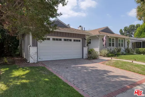 Valley Village, CA 91607,12814 Collins St