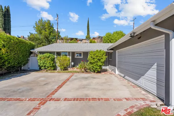 Canyon Country, CA 91351,19845 Steinway St