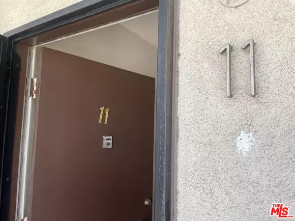 Los Angeles, CA 90029,1148 N Commonwealth Ave ##11