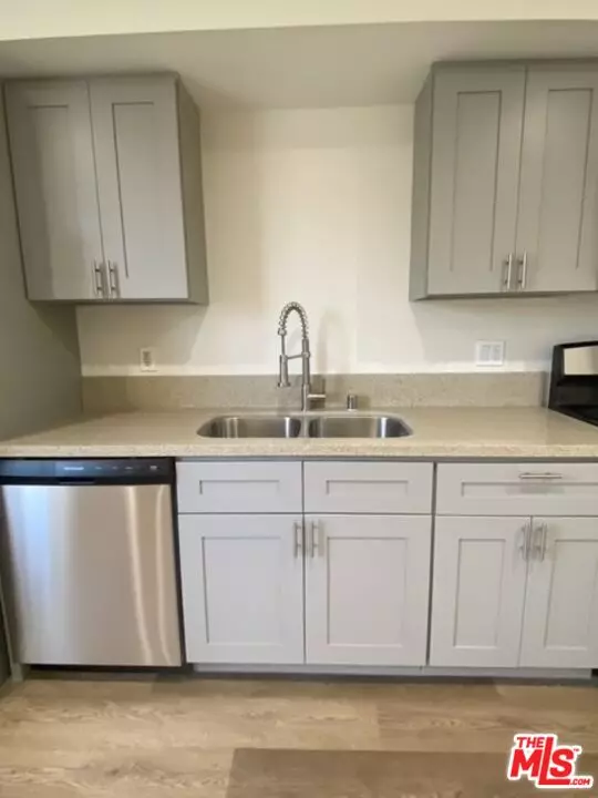 1404 Hollister St #A, San Fernando, CA 91340