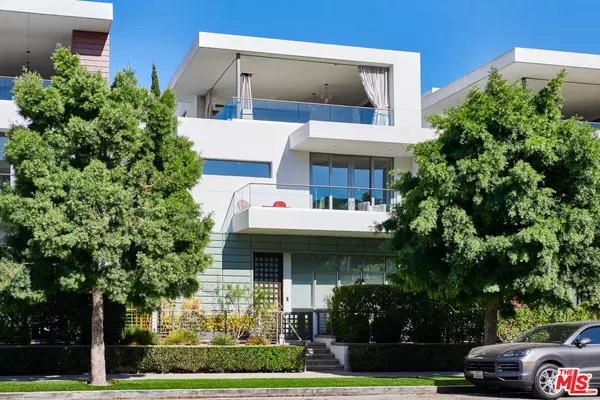 5904 Village Dr, Los Angeles, CA 90094