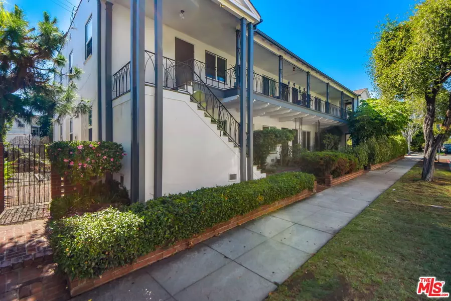 186 N Clark Dr, Beverly Hills, CA 90211