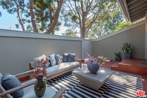 Marina Del Rey, CA 90292,13135 Mindanao Way #5