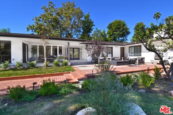 Encino, CA 91316,4678 White Oak Ave