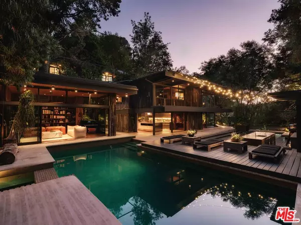 2563 Nichols Canyon Rd, Los Angeles, CA 90046
